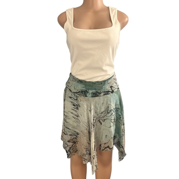 To the Max Handkerchief  Marble Silk Skirt - Picture 3 of 9